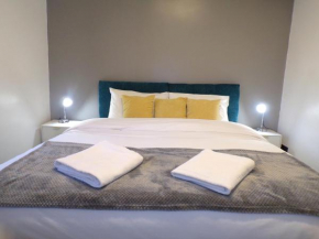 Hazelhurst House - 4 bedrooms 2 bathrooms